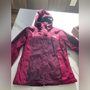The North Face Varius Guide Jacket women S AFXU maroon pink rain coat winter